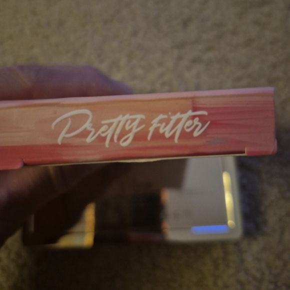 Touch in SOL Glowdient Makeup Palette Pretty Filter - Picture 5 of 5